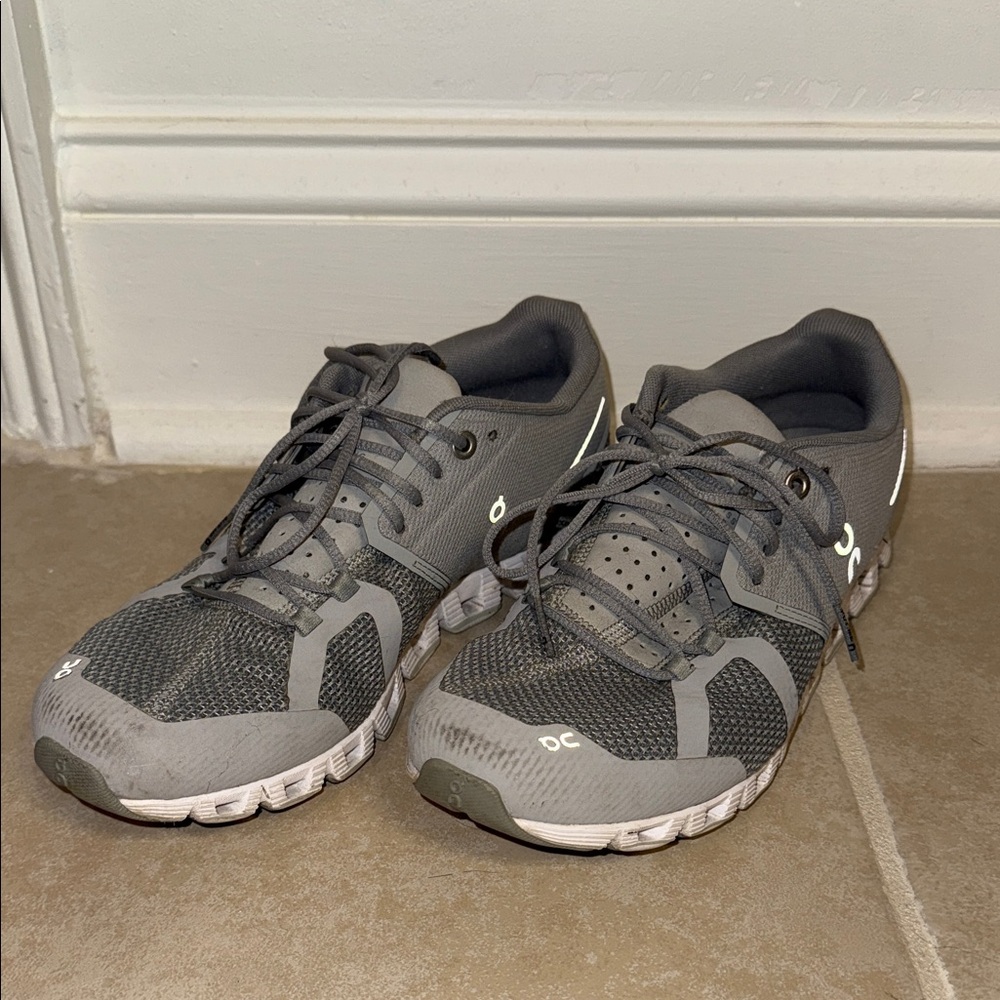On Cloud Women’s Running Shoes